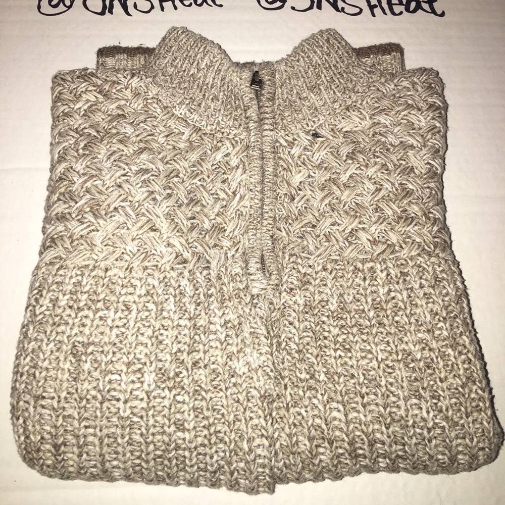 Beautiful men’s (or women’s) sweater